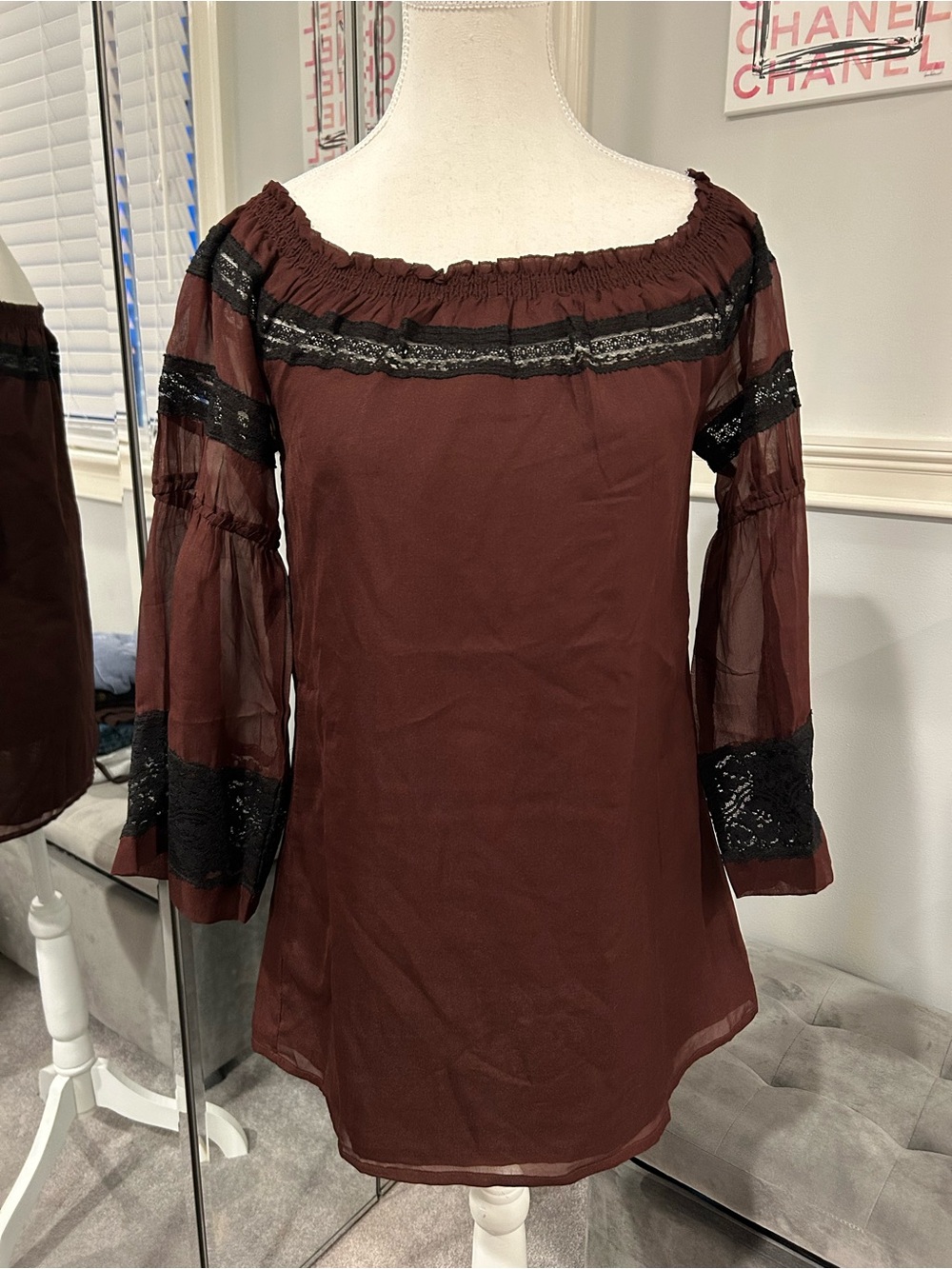 Vintage Y2K Arden B Off-Shoulder Brown Women's Blouse/Tunic w/Lace Trim Size XS